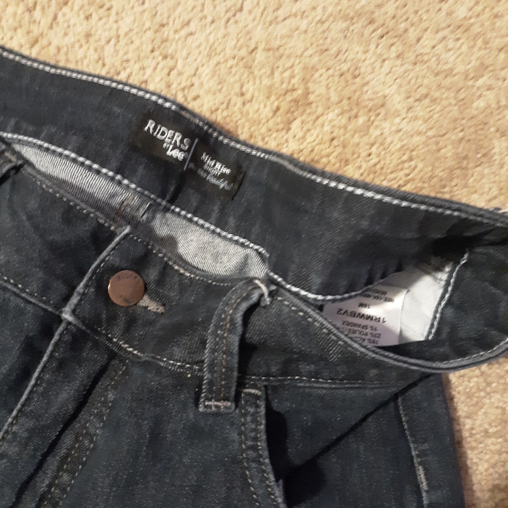 Shorts - Picture 2 of 2